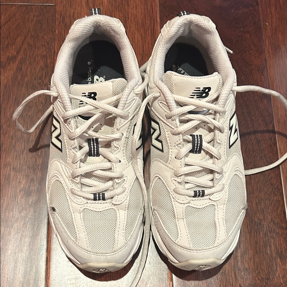 New Balance 530 Beige Sneakers